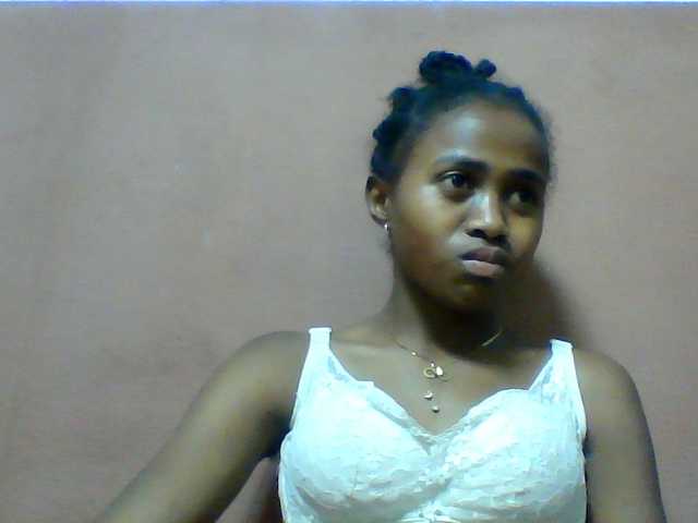 Clarah1 live cam on BongaCams
