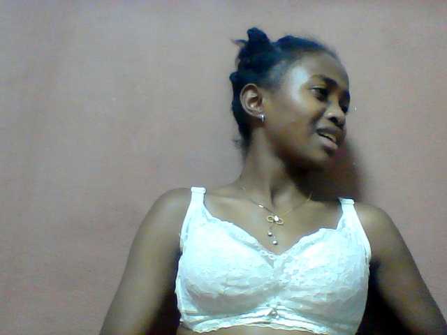Clarah1 live cam on BongaCams