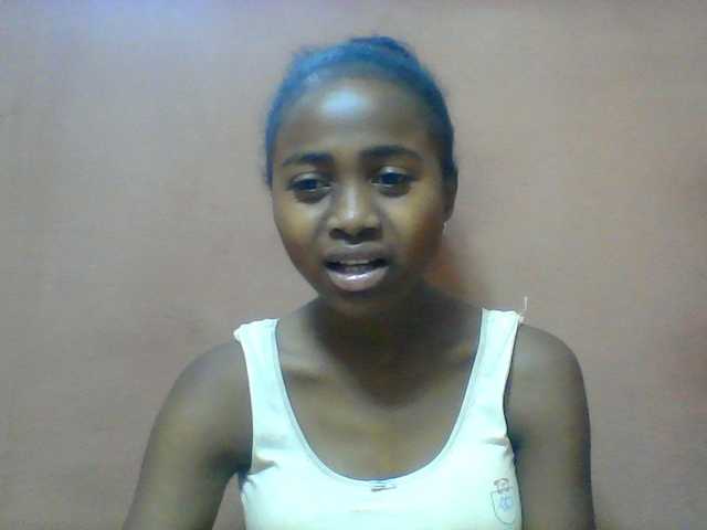 Clarah1 live cam on BongaCams