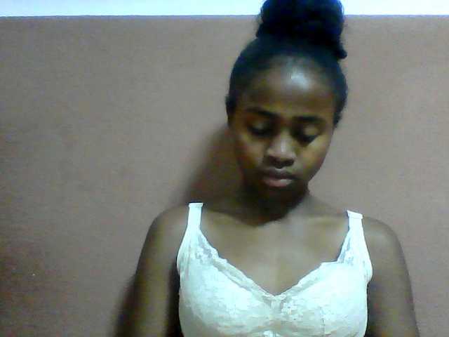 Clarah1 live cam on BongaCams