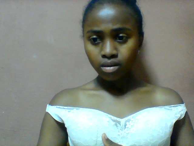 Clarah1 live cam on BongaCams