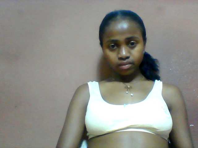 Clarah1 live cam on BongaCams