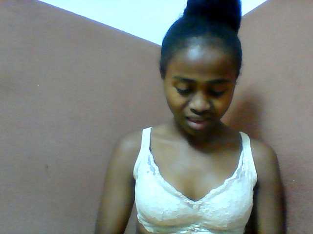 Clarah1 live cam on BongaCams