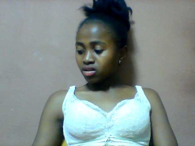Clarah1 live cam