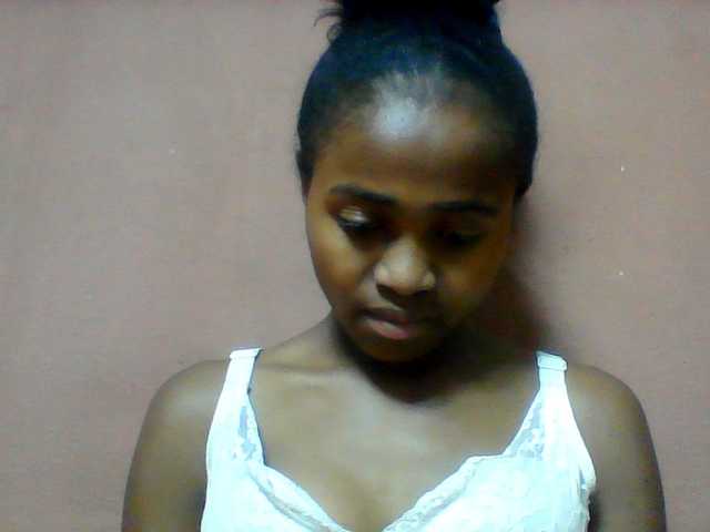 Clarah1 live cam on BongaCams