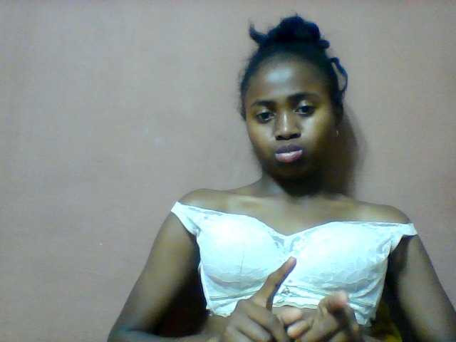 Clarah1 live cam on BongaCams