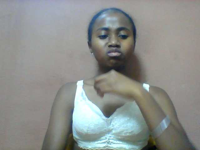 Clarah1 live cam on BongaCams