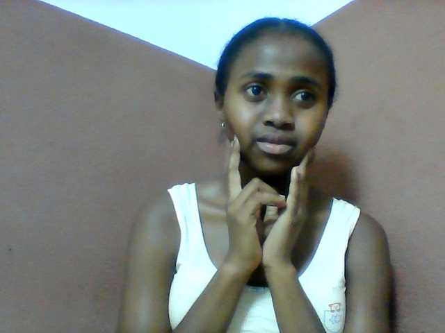 Clarah1 live cam on BongaCams