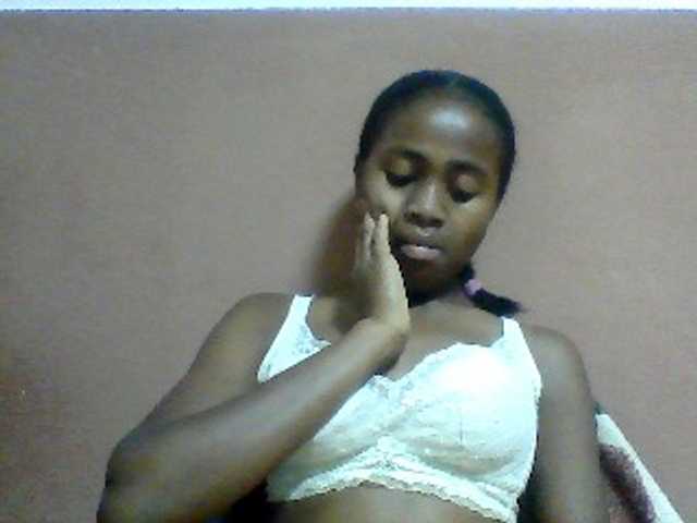 Clarah1 live cam on BongaCams