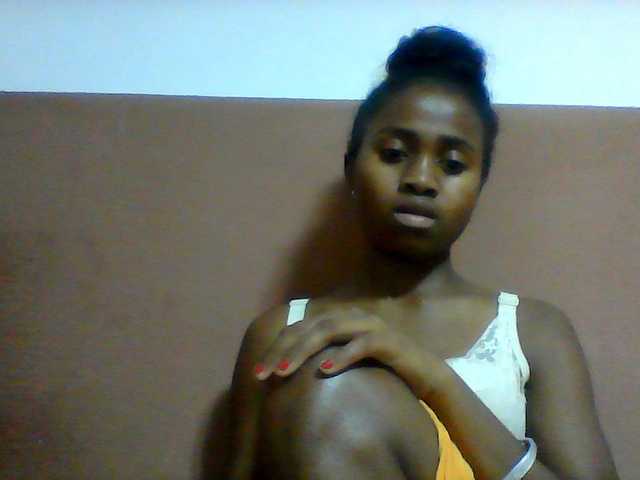 Clarah1 live cam on BongaCams