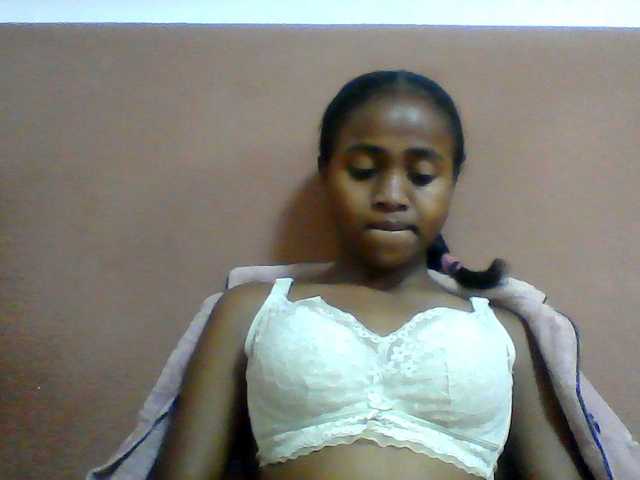 Clarah1 live cam on BongaCams