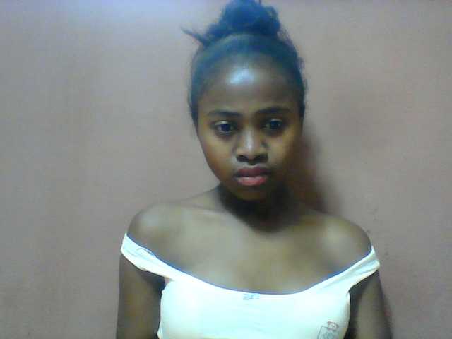 Clarah1 live cam on BongaCams