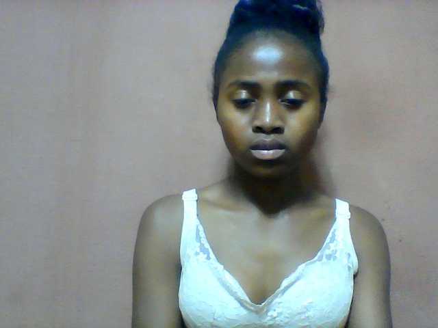 Clarah1 live cam on BongaCams