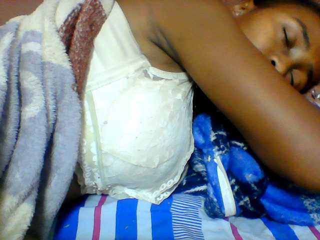 Clarah1 live cam on BongaCams