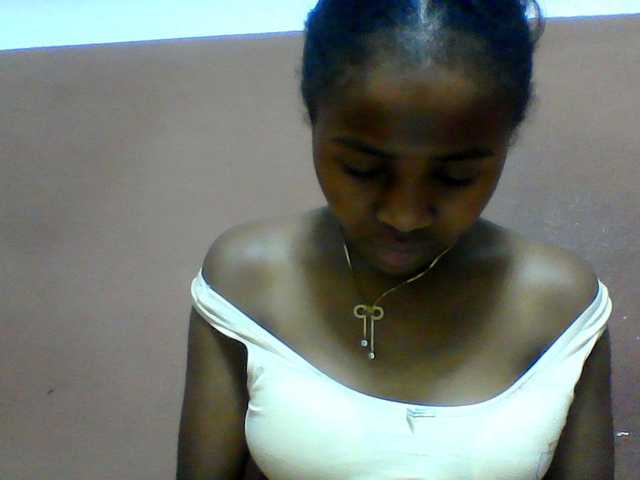 Clarah1 live cam on BongaCams