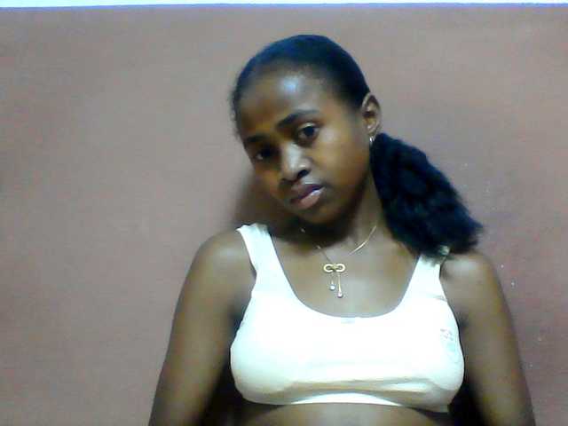 Clarah1 live cam on BongaCams