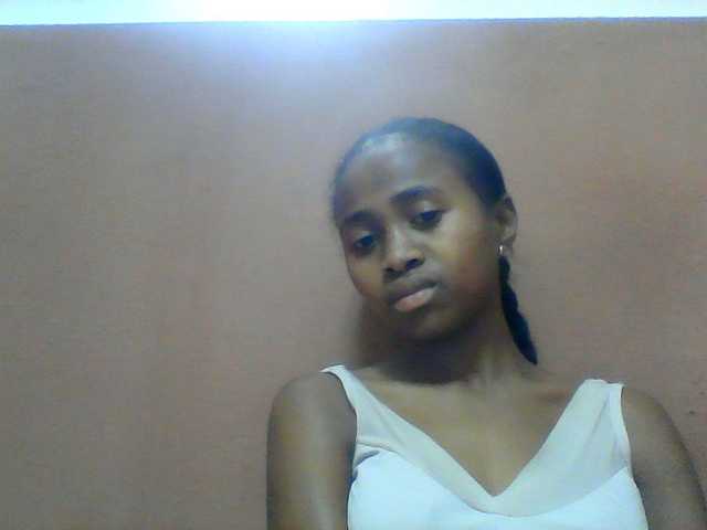 Clarah1 live cam on BongaCams