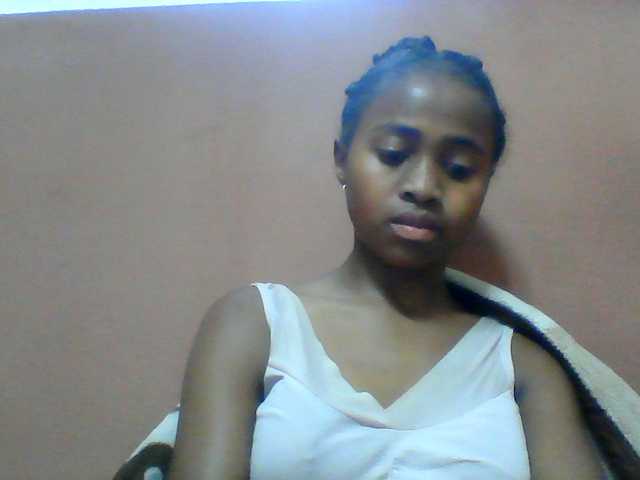 Clarah1 live cam on BongaCams