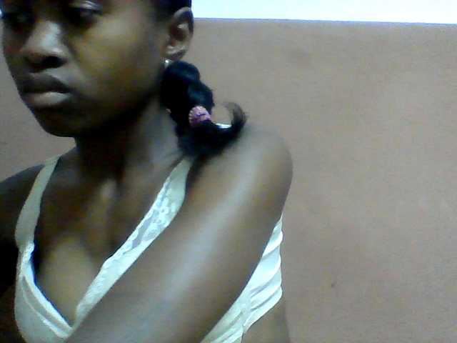 Clarah1 live cam on BongaCams