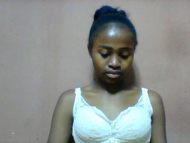 Clarah1 live cam on BongaCams