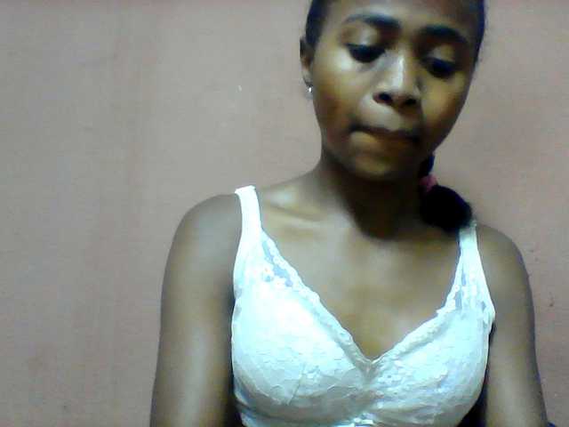 Clarah1 live cam