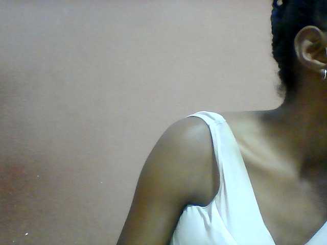 Clarah1 live cam on BongaCams