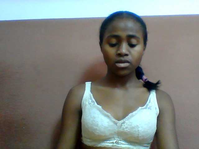 Clarah1 live cam on BongaCams