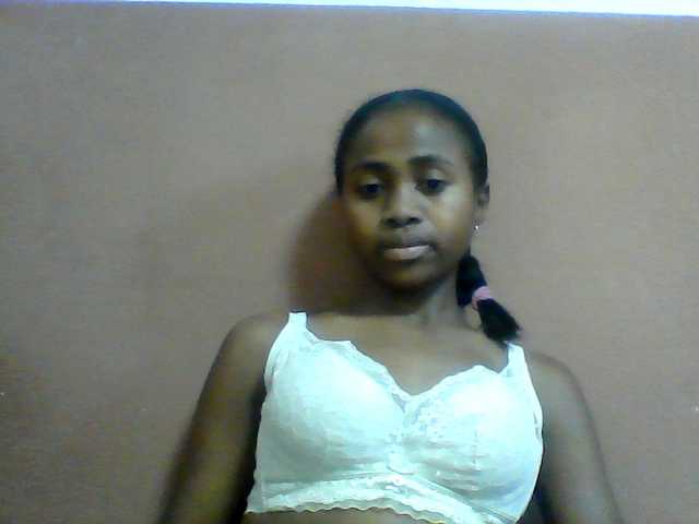 Clarah1 live cam on BongaCams