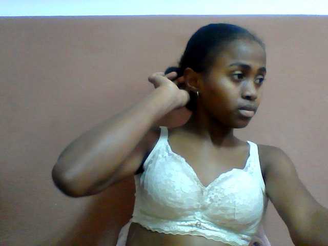 Clarah1 live cam on BongaCams