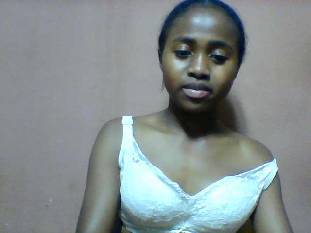 Clarah1 live cam on BongaCams