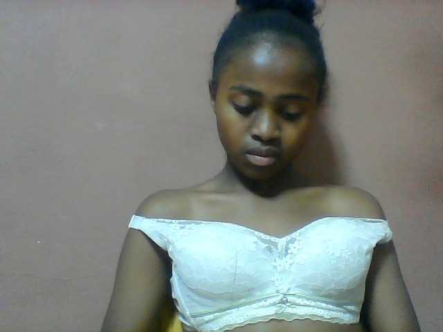 Clarah1 live cam on BongaCams