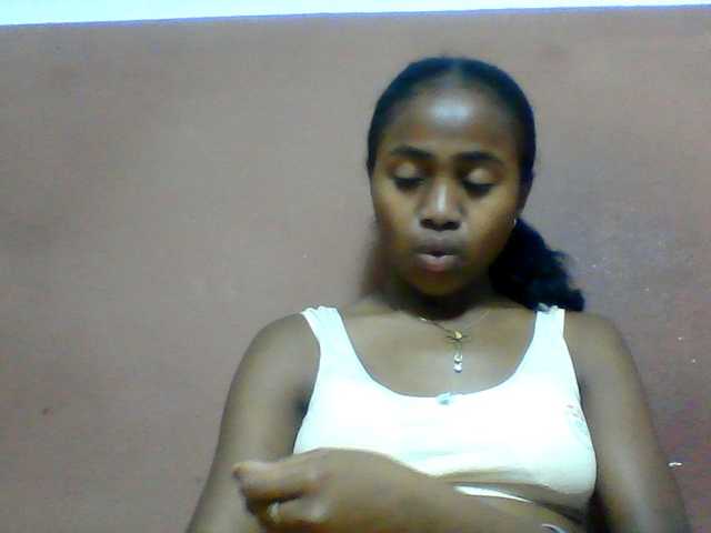 Clarah1 live cam on BongaCams