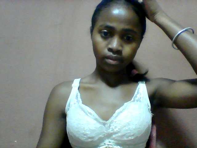 Clarah1 live cam on BongaCams