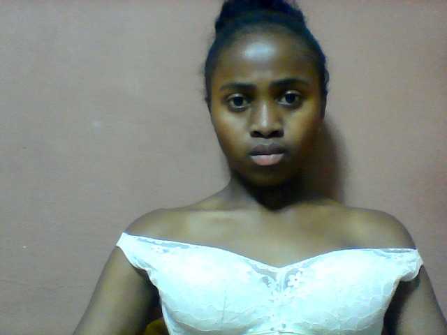 Clarah1 live cam on BongaCams