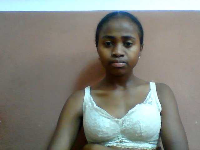 Clarah1 live cam on BongaCams