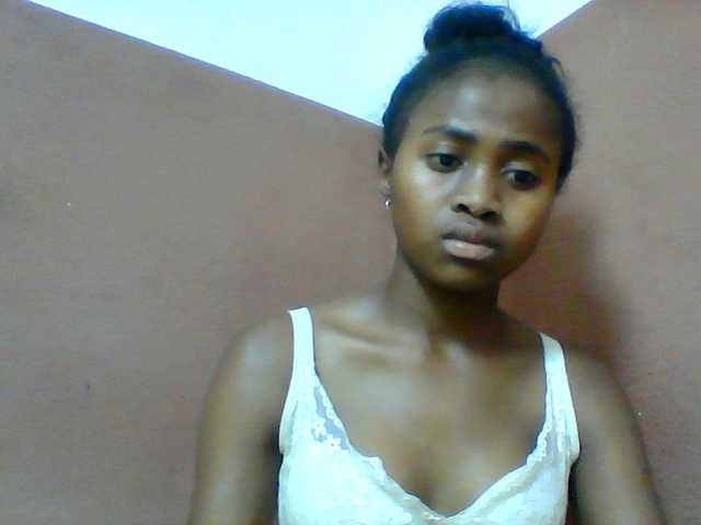 Clarah1 live cam on BongaCams