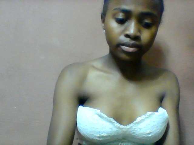 Clarah1 live cam on BongaCams