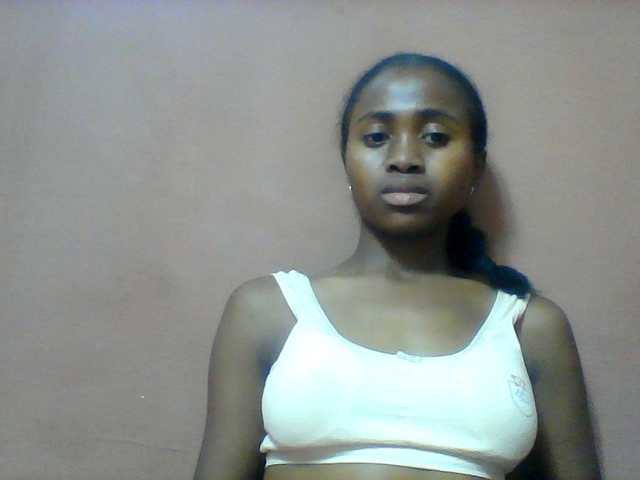 Clarah1 live cam on BongaCams