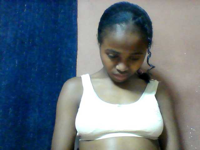Clarah1 live cam on BongaCams