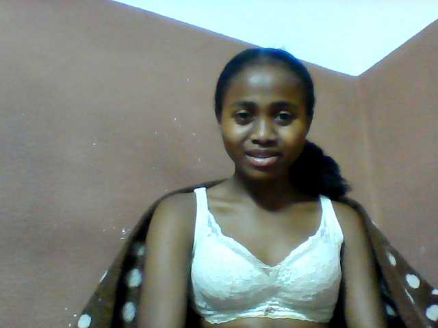 Clarah1 live cam on BongaCams