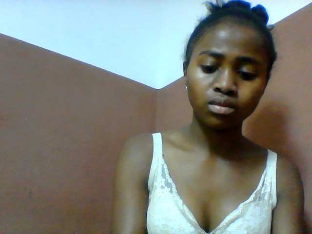 Clarah1 live cam on BongaCams