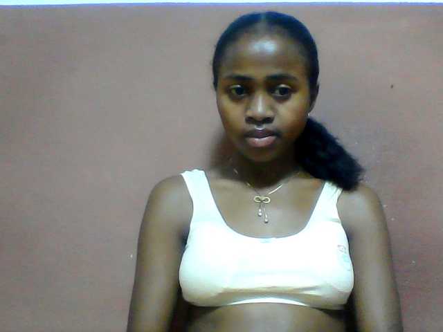 Clarah1 live cam preview