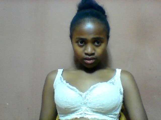 Clarah1 live cam on BongaCams