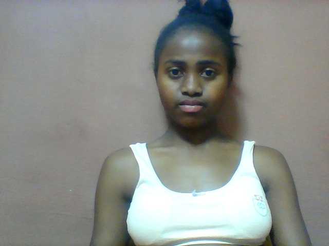 Clarah1 live cam on BongaCams