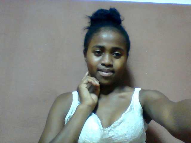 Clarah1 live cam on BongaCams