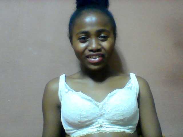 Clarah1 live cam on BongaCams