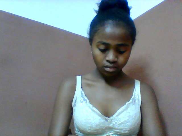 Clarah1 live cam on BongaCams