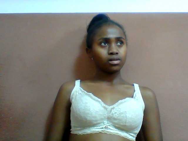 Clarah1 live cam on BongaCams