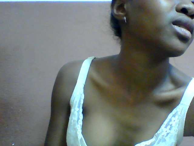 Clarah1 live cam on BongaCams