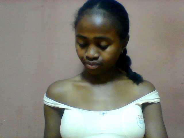 Clarah1 live cam on BongaCams